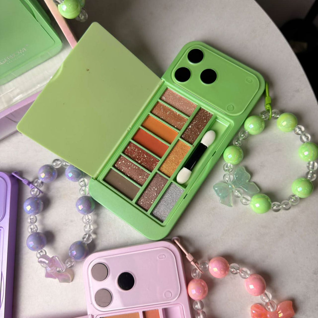 Fashion Phone Shape Eyeshadow Palette – iPhone 17 Pro Max Style Makeup Kit